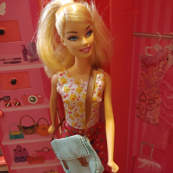 Barbie - Picture 5 of 5